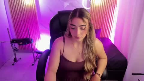 Snapshot of kylie_jones6 chatting on 5, 5, 2026 KYLIE online show from 5, 5, 2026