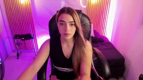 Snapshot of kylie_jones6 chatting on 6, 5, 2026 KYLIE online show from 6, 5, 2026