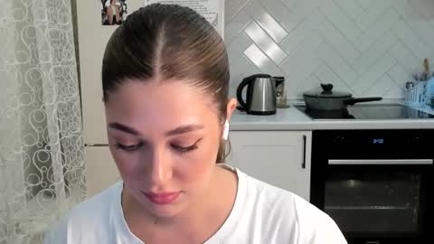 Snapshot of kylieblond chatting on 9, 3, 2026 Din online show from 9, 3, 2026