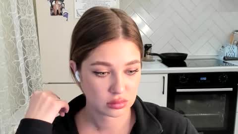 Snapshot of kylieblond chatting on 13, 3, 2026 Din online show from 13, 3, 2026