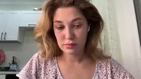 Snapshot of kylieblond chatting on 31, 3, 2026 Din online show from 31, 3, 2026