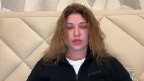 Snapshot of kylieblond chatting on 29, 4, 2026 Din online show from 29, 4, 2026
