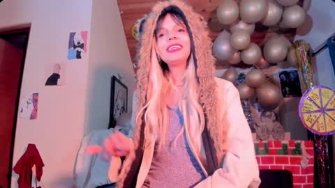   online show from 1, 1, 2025