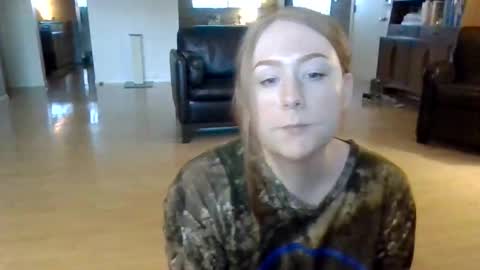 Snapshot of kylieredd chatting on 3, 5, 2026 kylieredd online show from 3, 5, 2026