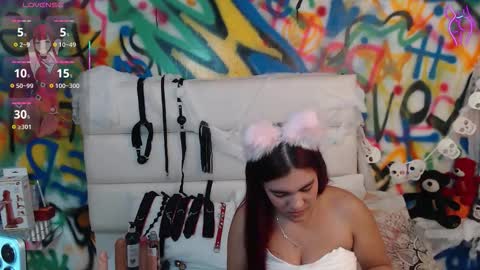 Snapshot of kyliiebaker chatting on 25, 10, 2025 Kylie online show from 25, 10, 2025