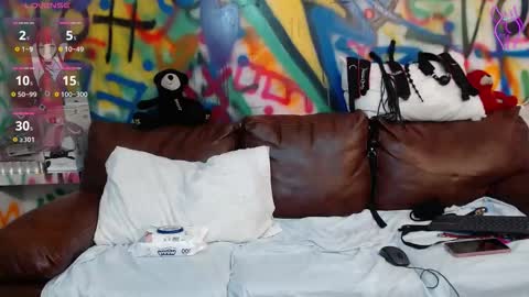 Snapshot of kyliiebaker chatting on 31, 10, 2025 Kylie online show from 31, 10, 2025