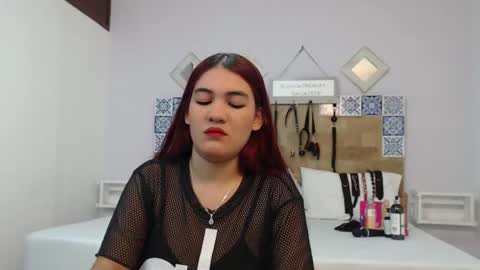 Snapshot of kyliiebaker chatting on 15, 11, 2025 Kylie online show from 15, 11, 2025