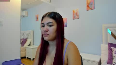 Snapshot of kyliiebaker chatting on 25, 5, 2026 Kylie online show from 25, 5, 2026