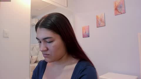 Snapshot of kyliiebaker chatting on 1, 6, 2026 Kylie online show from 1, 6, 2026