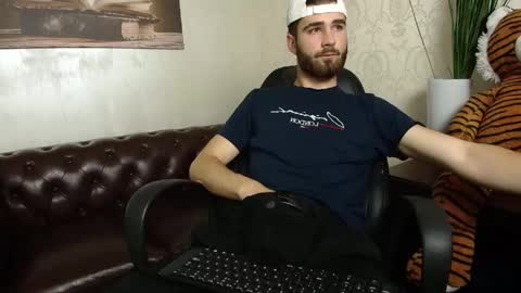 Snapshot of kyloeast chatting on 4, 6, 2026 KyloEast online show from 4, 6, 2026