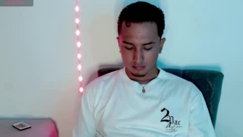 Snapshot of kyroestrada chatting on 4, 4, 2026 kyroestrada online show from 4, 4, 2026