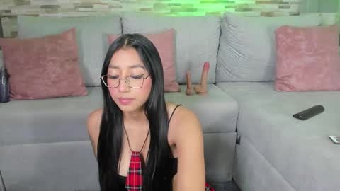 Snapshot of kyy_isa chatting on 6, 2, 2026 IG online show from 6, 2, 2026