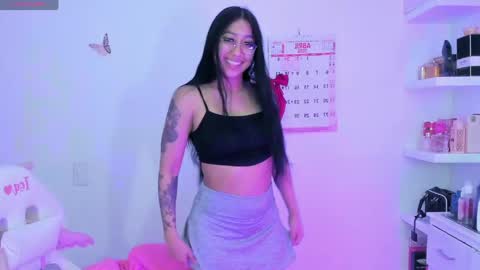 Snapshot of kyy_isa chatting on 16, 4, 2026 IG online show from 16, 4, 2026