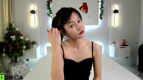 Snapshot of l1l_lola chatting on 5, 1, 2025 Ameli online show from 5, 1, 2025