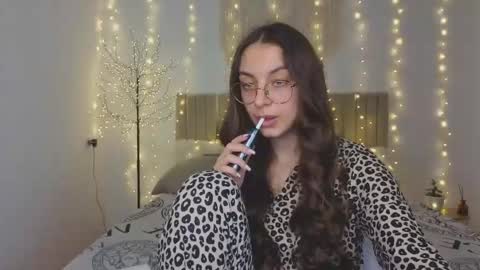 Margo  online show from 15, 12, 2025