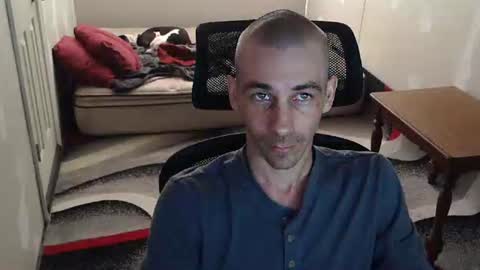 Snapshot of l1v1nth3dr3am chatting on 17, 3, 2026 l1v1nth3dr3am online show from 17, 3, 2026