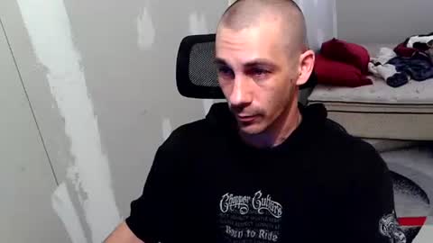 Snapshot of l1v1nth3dr3am chatting on 19, 3, 2026 l1v1nth3dr3am online show from 19, 3, 2026