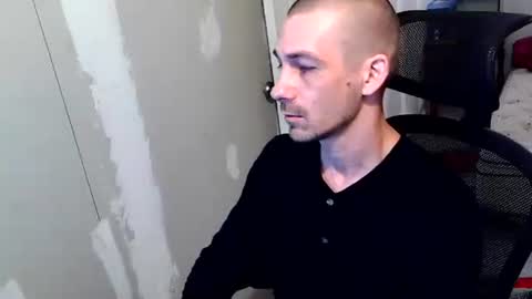 Snapshot of l1v1nth3dr3am chatting on 21, 3, 2026 l1v1nth3dr3am online show from 21, 3, 2026