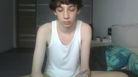 Snapshot of l8199 chatting on 23, 4, 2026 liam online show from 23, 4, 2026