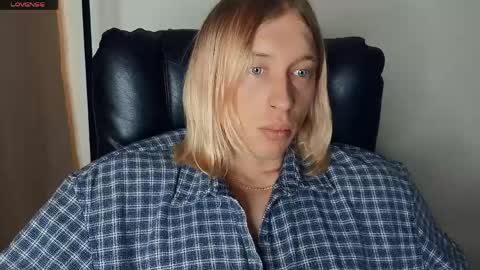 Snapshot of l_adonis_l chatting on 10, 4, 2026 Adonis online show from 10, 4, 2026