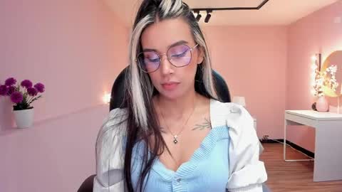 Snapshot of la_monitora chatting on 26, 5, 2026 T A T I A N A online show from 26, 5, 2026