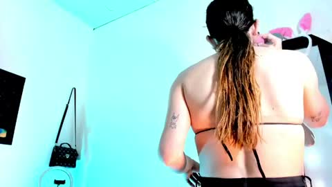 Snapshot of la_ratona_1 chatting on 29, 5, 2026 AriSaray online show from 29, 5, 2026