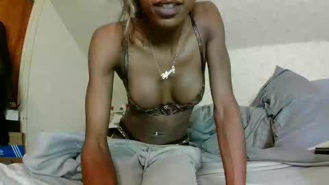 Snapshot of labellanicholexx chatting on 12, 1, 2026 Bella online show from 12, 1, 2026