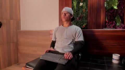 Snapshot of labrinthteasing chatting on 19, 9, 2025 labrinthteasing online show from 19, 9, 2025