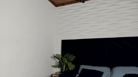 Snapshot of labrinthteasing chatting on 2, 10, 2025 labrinthteasing online show from 2, 10, 2025