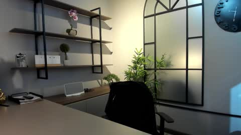 Snapshot of labrinthteasing chatting on 10, 10, 2025 labrinthteasing online show from 10, 10, 2025