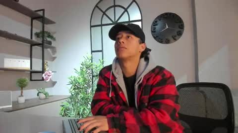 Snapshot of labrinthteasing chatting on 16, 12, 2025 labrinthteasing online show from 16, 12, 2025