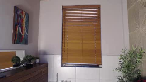 labrinthteasing online show from 9, 1, 2026