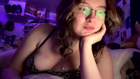 Snapshot of lacedinsin chatting on 9, 9, 2025 lacedinsin online show from 9, 9, 2025