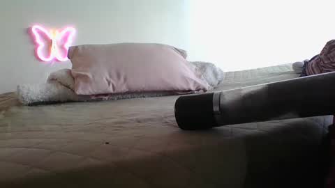 Snapshot of lachickadelbronx chatting on 25, 1, 2025 lachickadelbronx online show from 25, 1, 2025