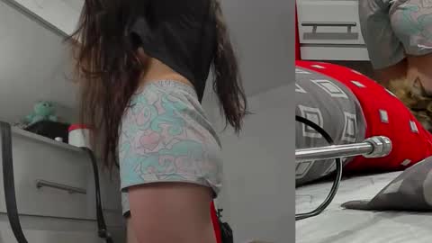 Snapshot of lacii_lost chatting on 11, 4, 2026 LACI LOST online show from 11, 4, 2026