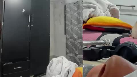 Snapshot of lacii_lost chatting on 17, 4, 2026 LACI LOST online show from 17, 4, 2026