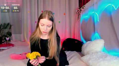 Snapshot of lada2k4 chatting on 7, 5, 2026 Lada online show from 7, 5, 2026