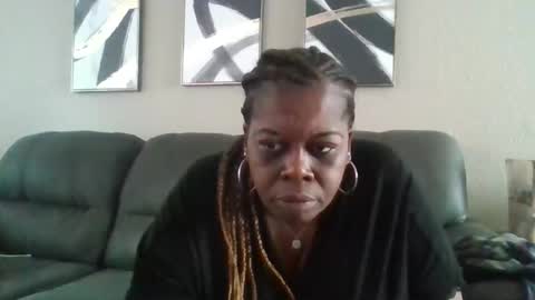 Snapshot of lady_aries chatting on 25, 4, 2026 lady_aries online show from 25, 4, 2026