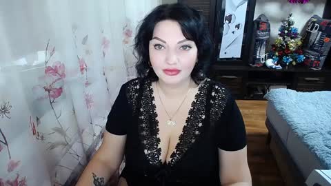 lady_boom_ online show from 8, 12, 2024