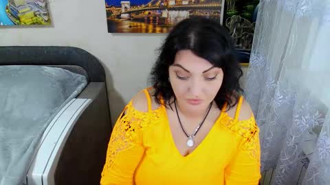 lady_boom_ online show from 10, 10, 2025