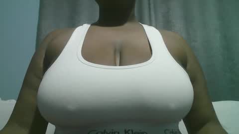 Snapshot of lady_dearra chatting on 21, 10, 2025 lady_dearra online show from 21, 10, 2025