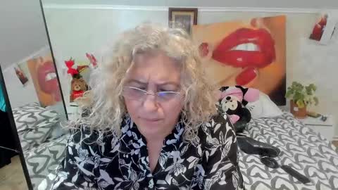 Snapshot of lady_dy4u chatting on 4, 3, 2025 diana online show from 4, 3, 2025