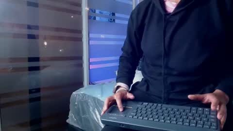 LADY  online show from 22, 1, 2025