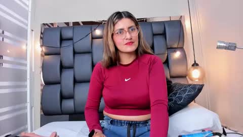 LADY  online show from 17, 9, 2025