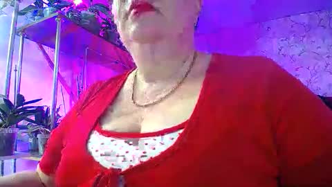 Snapshot of lady_gloria chatting on 14, 12, 2025 Lady Gloria online show from 14, 12, 2025
