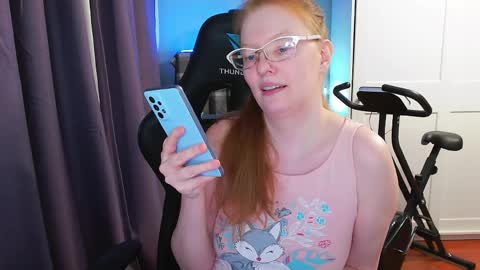 Snapshot of lady_inari chatting on 10, 4, 2026 Angelika online show from 10, 4, 2026