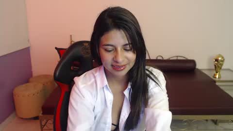 Snapshot of lady_isabella_ chatting on 7, 7, 2026 Lady Isabella online show from 7, 7, 2026