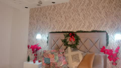 Snapshot of lady_lacey05 chatting on 18, 12, 2024 Gaby  online show from 18, 12, 2024