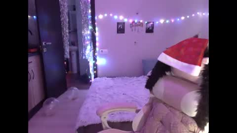 lady_smile69 online show from 1, 1, 2025