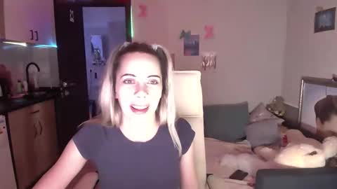 lady_smile69 online show from 13, 11, 2025